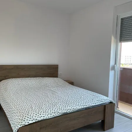 Apartman Lea Apartment